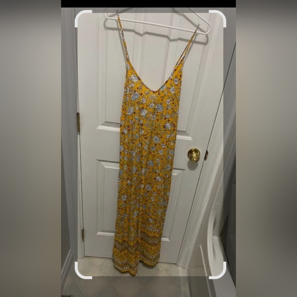 Old Navy Dresses & Skirts - Old Navy Yellow Floral Dress